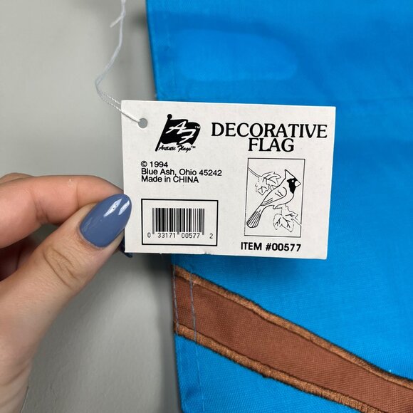 NCE 1994 Vintage NWT Big Cardinal Sitting on Branch Decorative Garden Flag - Picture 3 of 5